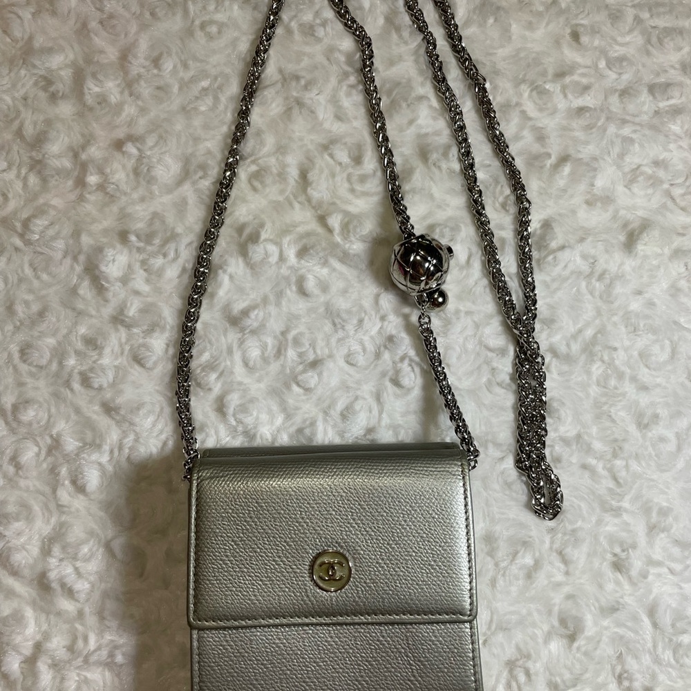 Chanel Sevruga Silver Compact Wallet ๐ฉถ - Picture 11 of 16